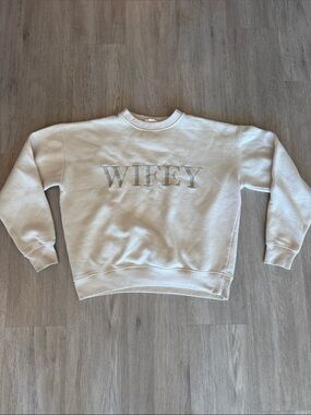 Six Stories Wifey Tan Sweatshirt Small
